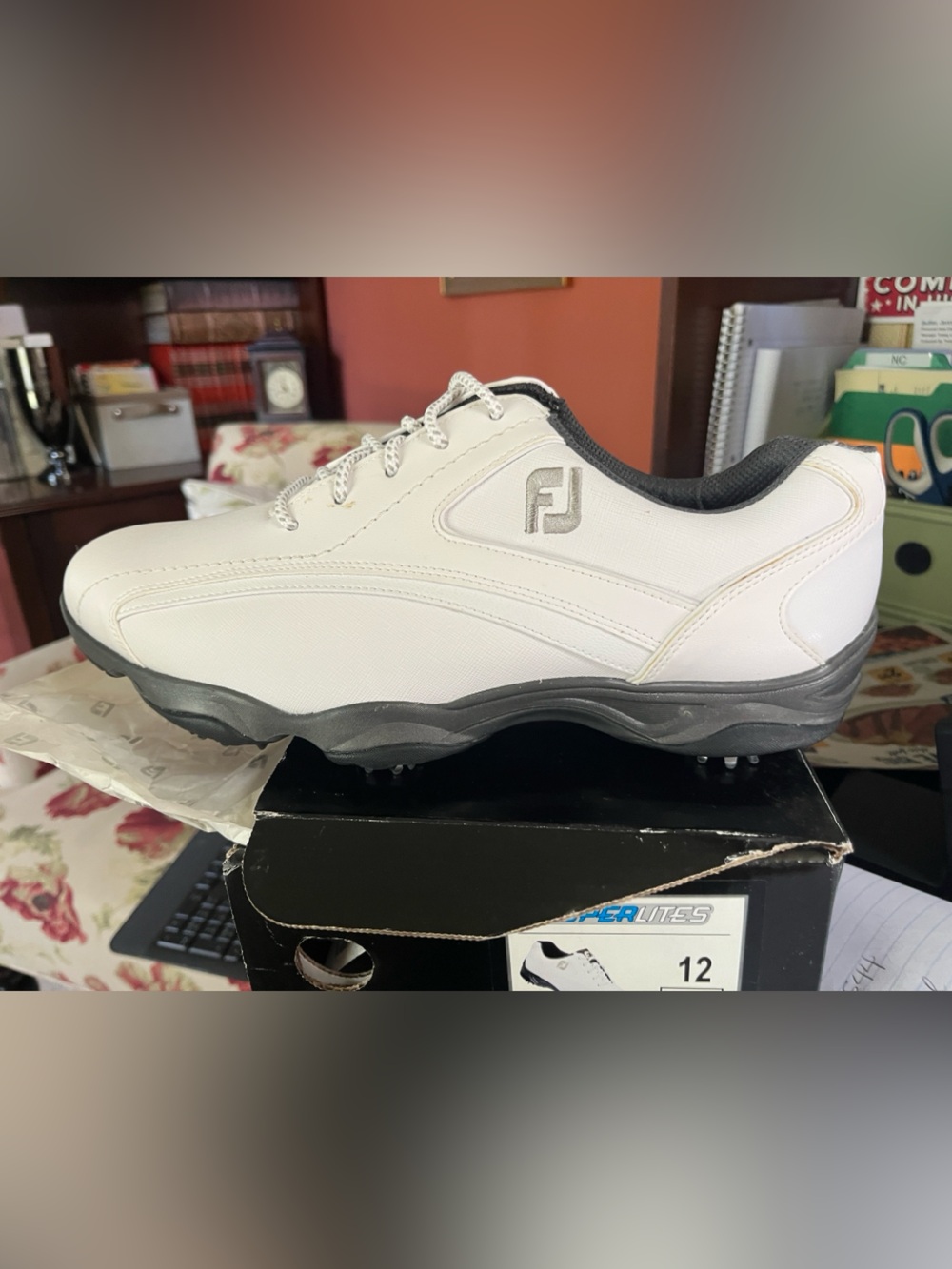 NIB 12M Men’s FootJoy  Superlites Golf shoes
